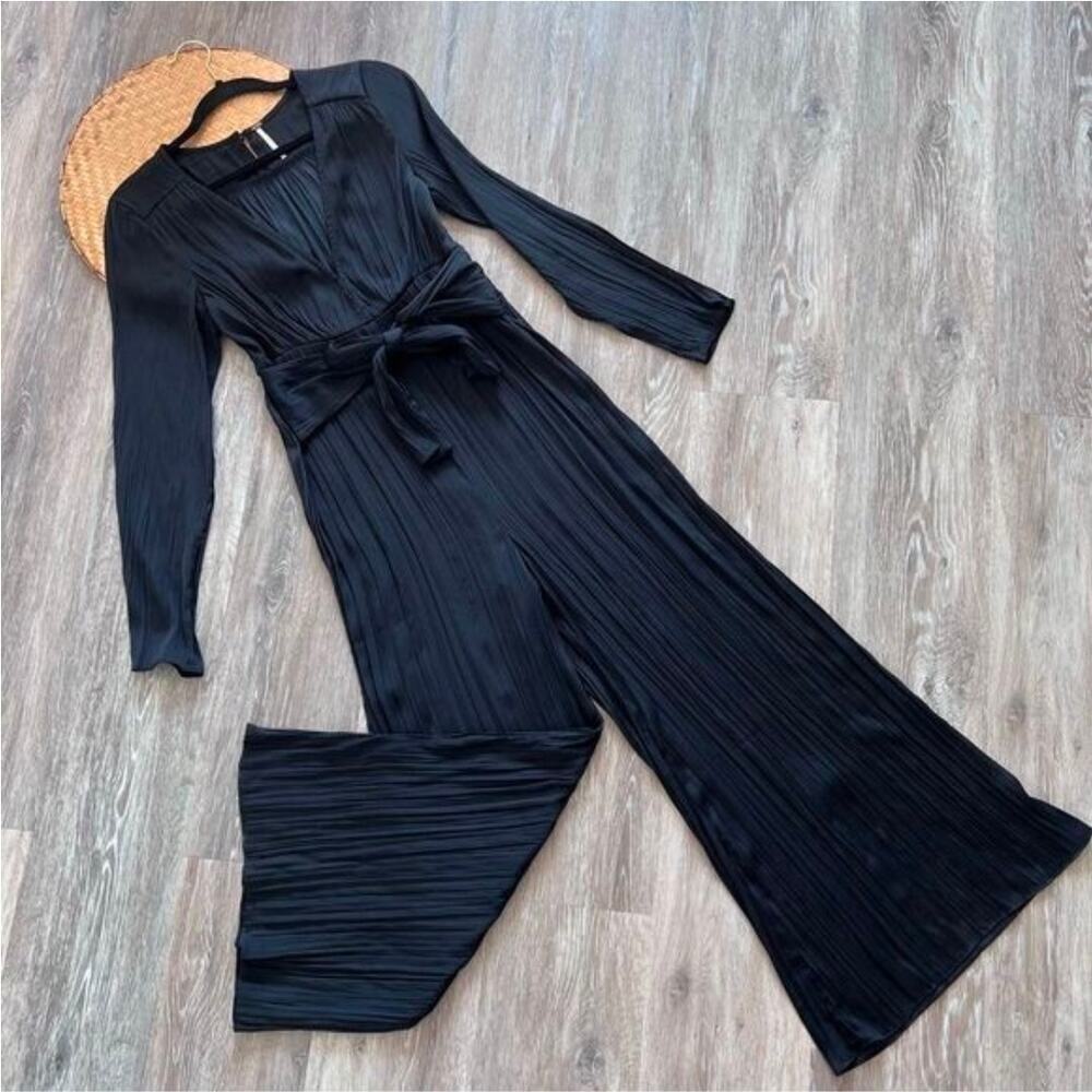NWT $168 Free People Black Wide Leg V Neck Jumpsuit - Picture 15 of 16